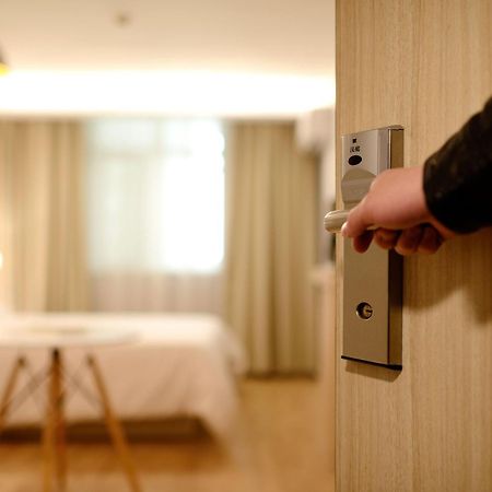 Hotel Nova Rooms Atlanta Shopping Surat Dış mekan fotoğraf