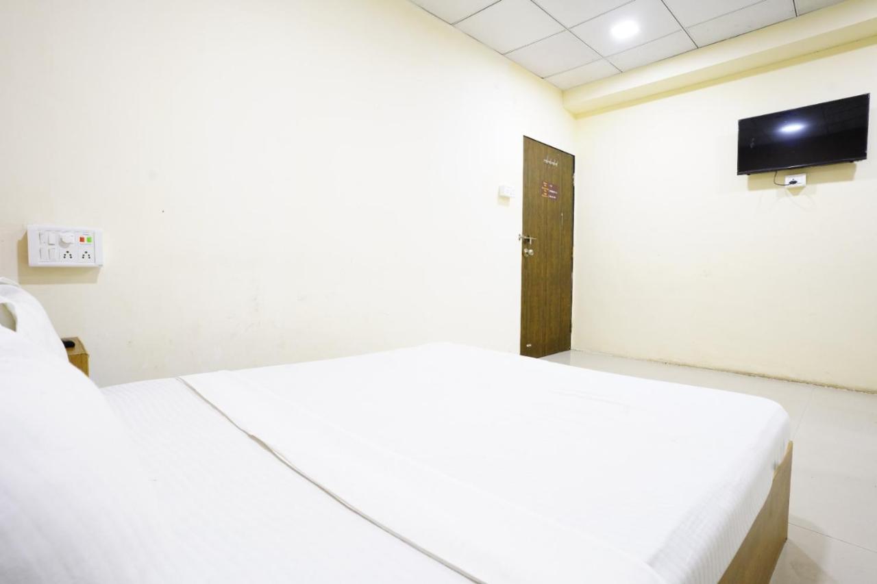 Hotel Nova Rooms Atlanta Shopping Surat Dış mekan fotoğraf
