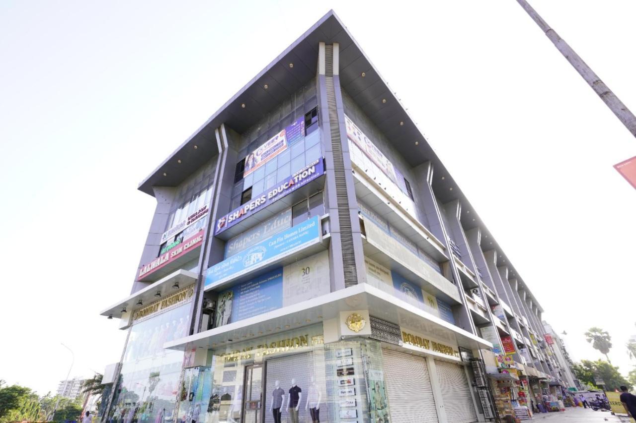 Hotel Nova Rooms Atlanta Shopping Surat Dış mekan fotoğraf